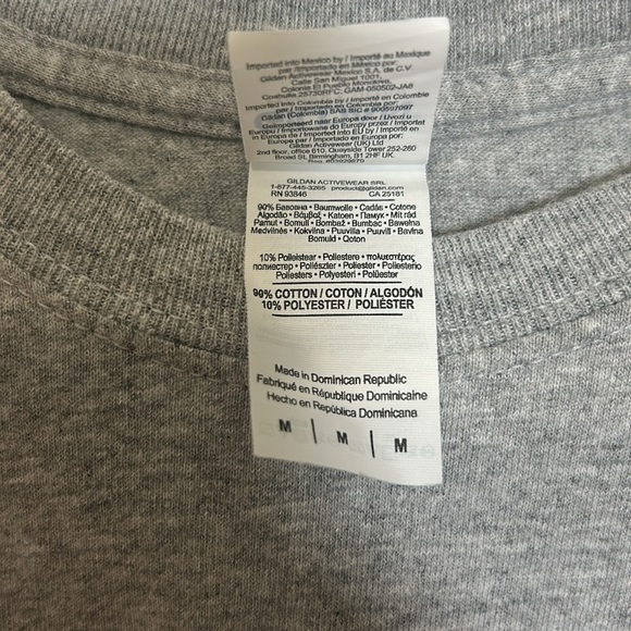 We are Georgetown crewneck T-shirt size medium cotton blend short sleeve - Picture 2 of 5